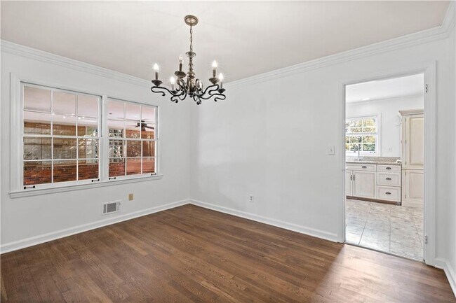Building Photo - 787 Loridans Dr NE