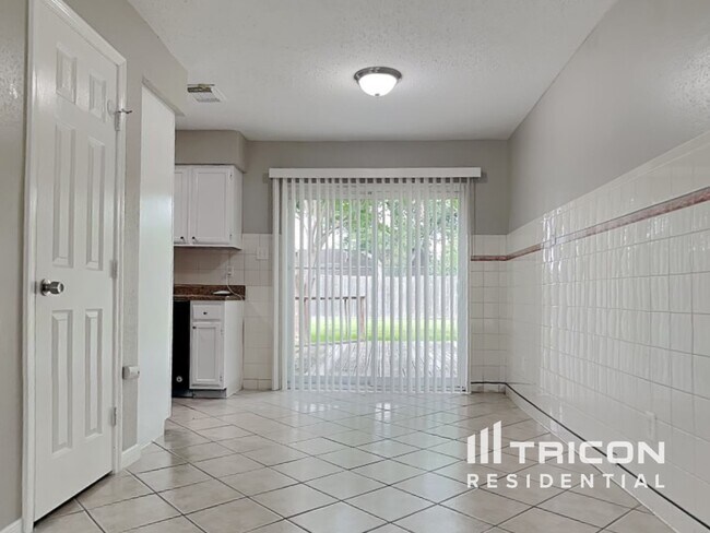 Building Photo - 7519 Lobera Dr