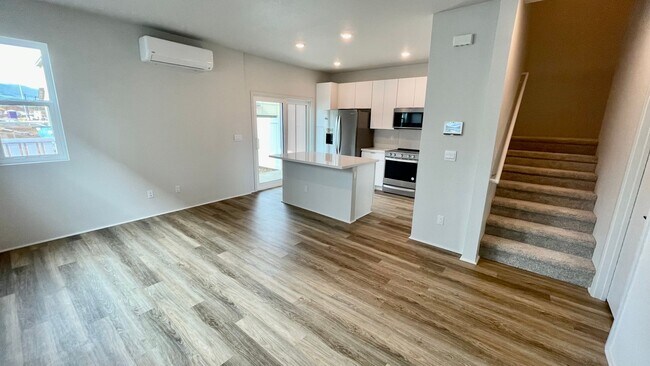 Building Photo - 4 BED/2.5 BATH HOME in Hoopili - Garage & ...