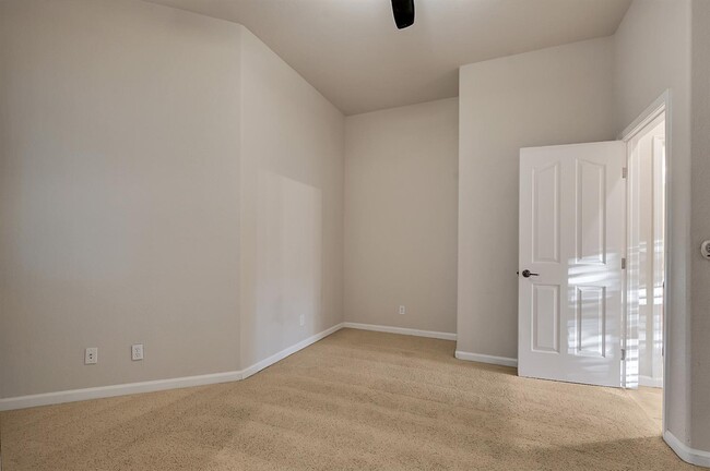 Building Photo - 1889 Tres Picos Dr