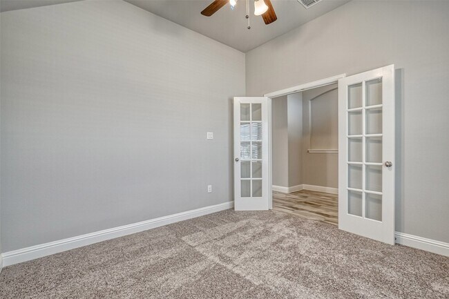 Building Photo - 207 Gardenia Dr