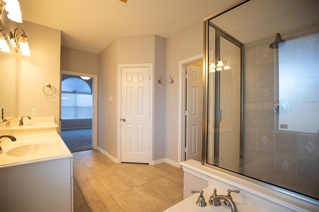 Building Photo - 2908 Pioneer Park Dr