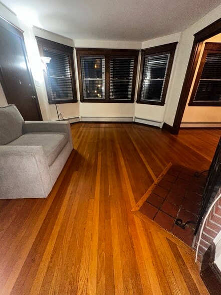 Building Photo - 21 Prescott St