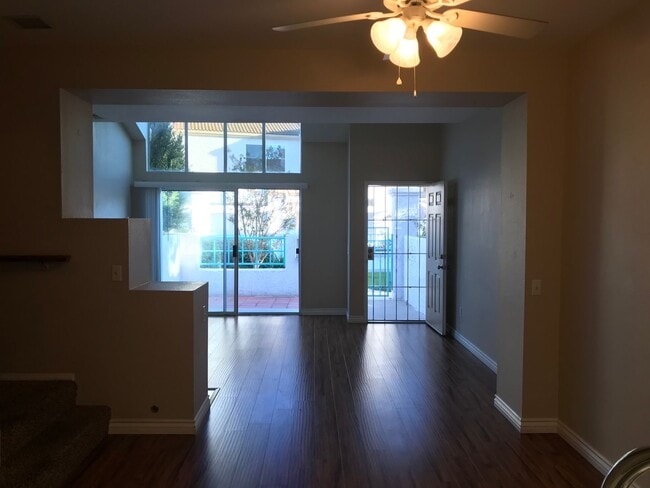 Building Photo - Rancho Del Mar Townhome in Central Temecul...