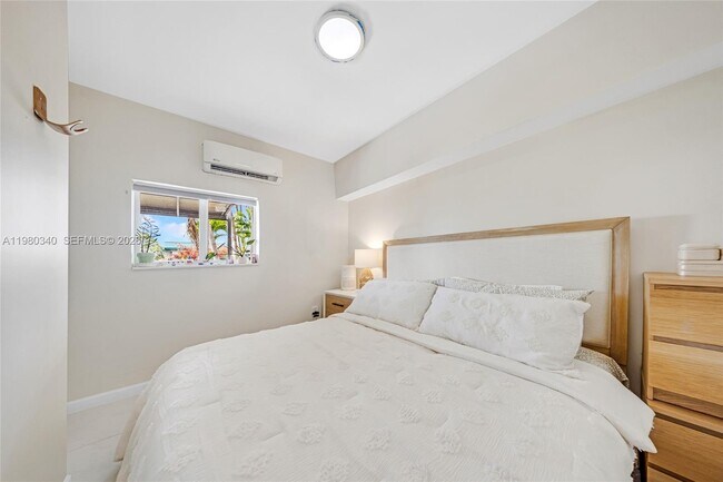 Building Photo - 172 Bentley Dr