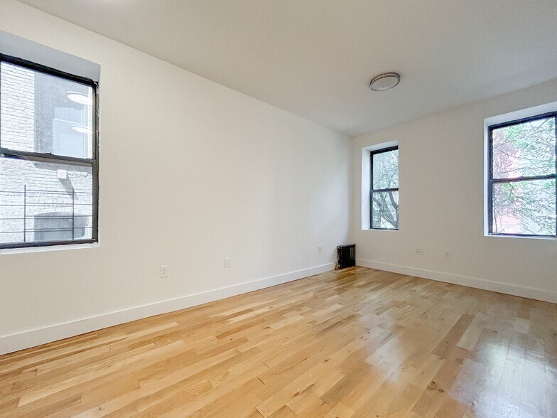 Building Photo - 605 W 137th St