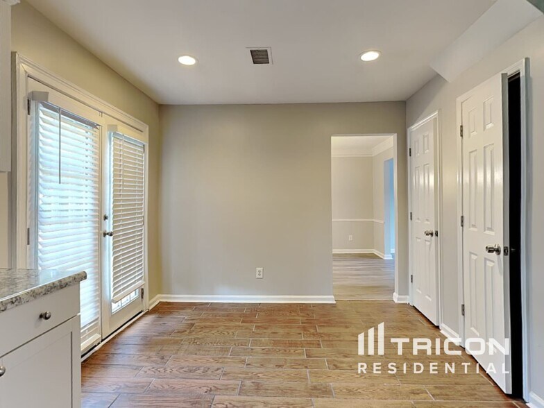 Building Photo - 1454 Glenfield Dr