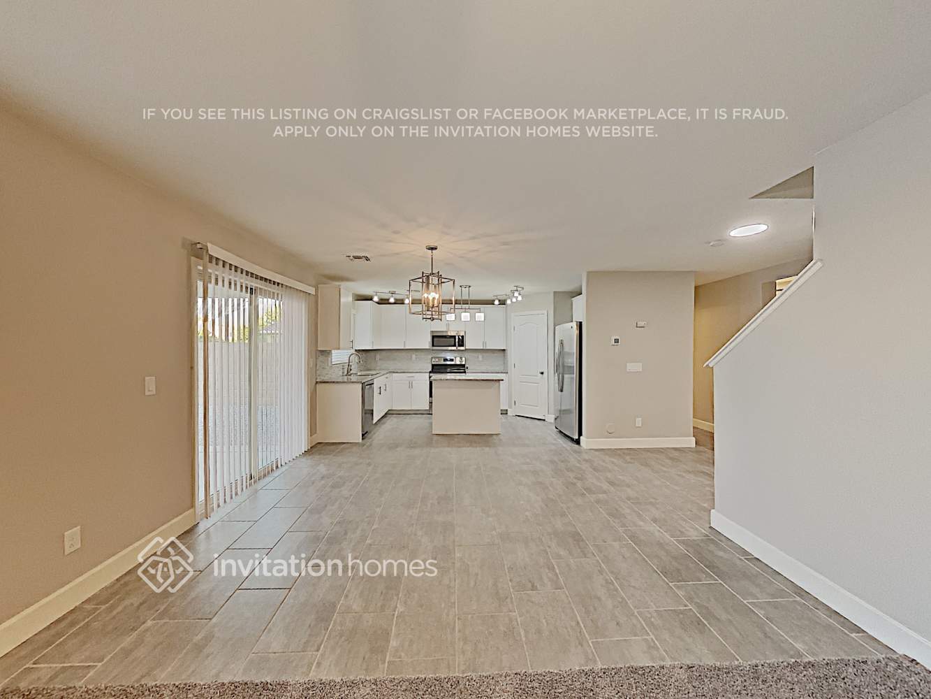 Building Photo - 894 E Daniella Dr