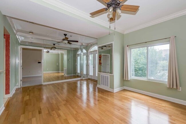 Building Photo - 2161 Peachtree Rd