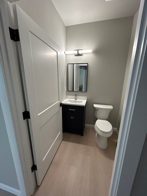 Poweder bath - 1352 SW Obsidian Ave