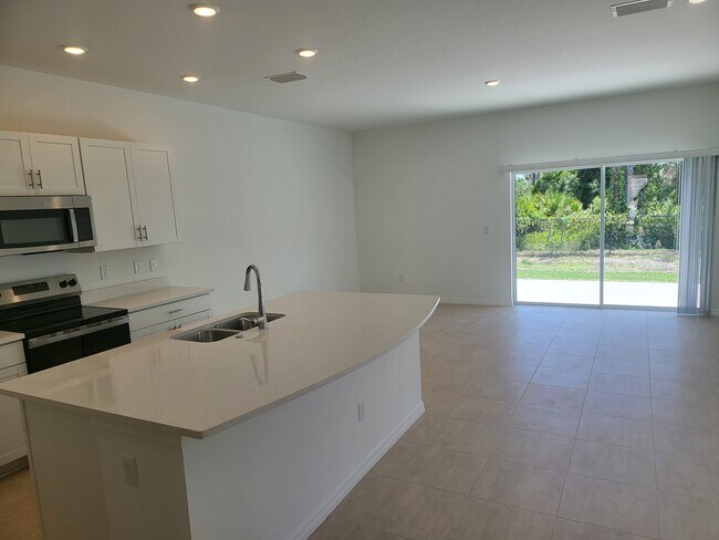 Building Photo - 16533 Bergamo Pl