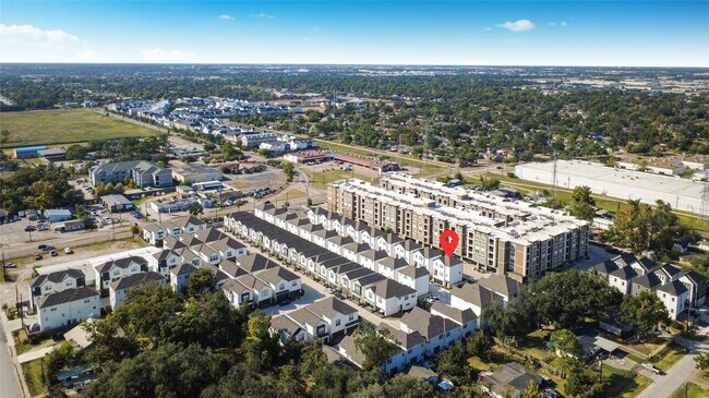 Building Photo - 8502 Kolbe Ln