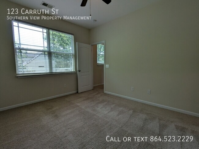 Building Photo - 123 Carruth St