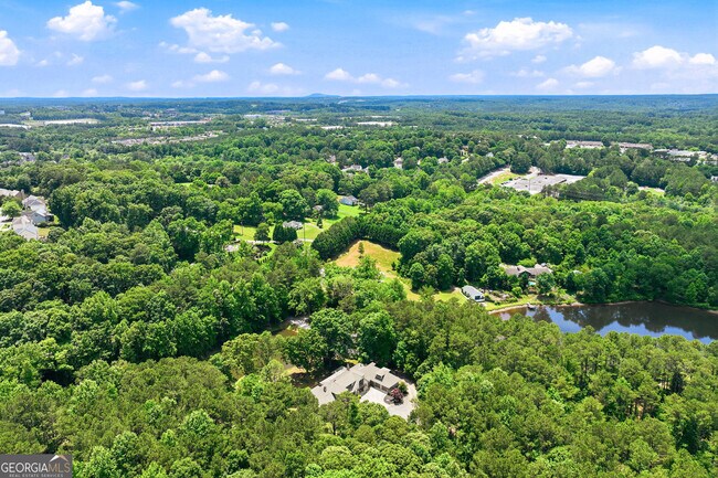 Building Photo - 3735 Smithtown Rd