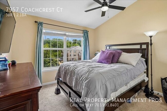 Building Photo - 7957 Coachcrest Ct