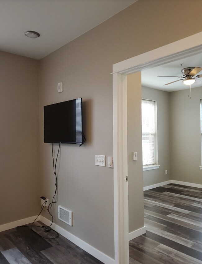 Building Photo - One Bedroom (Modified - ADA) near WWU Available Soon!