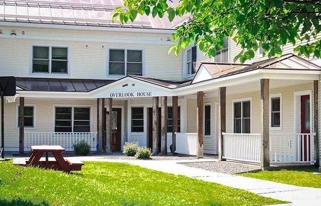 Primary Photo - Overlook House