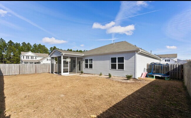 Building Photo - 6469 Lucerna Pl