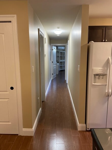 Hallway - 69 Parkwood Ave
