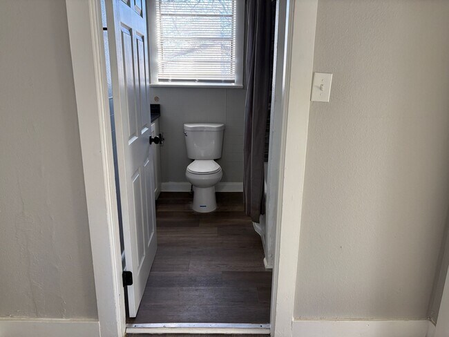 Building Photo - 4613 W 23rd St