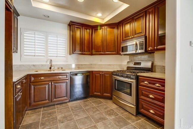 Building Photo - 24351 Marquis Ct