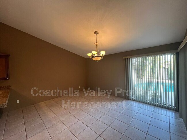 Building Photo - 36532 Vía Abeja