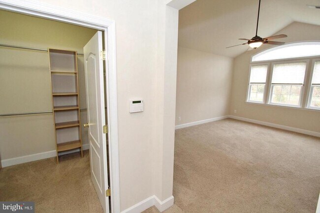 Building Photo - 13882 Greendale Dr