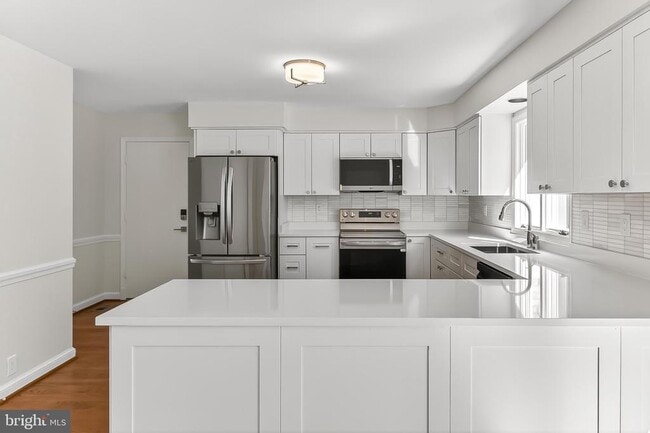 Building Photo - 6294 Dunaway Ct