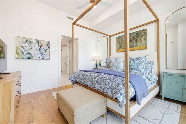 Building Photo - 2425 Peachtree Rd NE