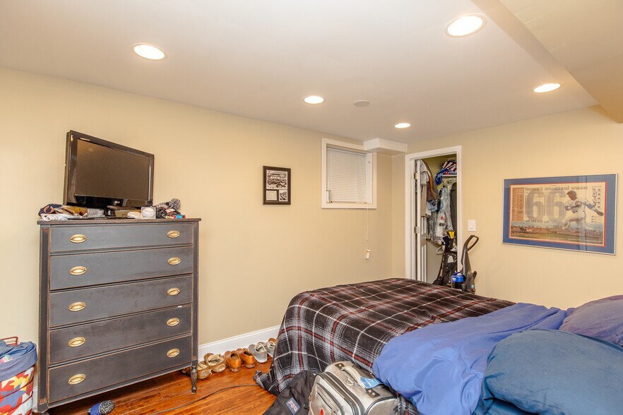 Building Photo - 1306 Eddy W St