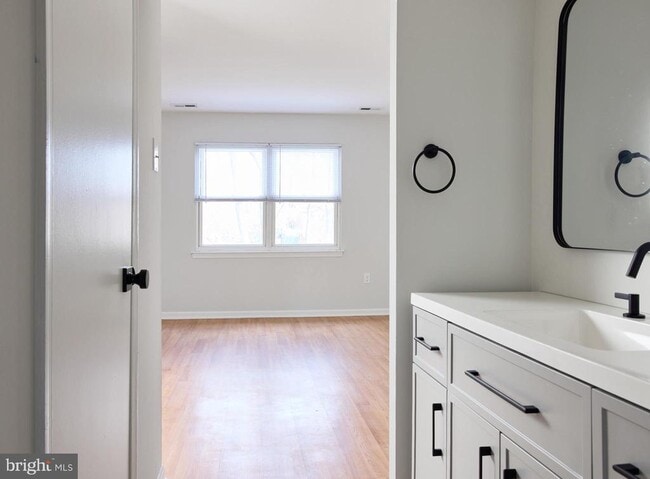 Building Photo - 737 Timber Ln