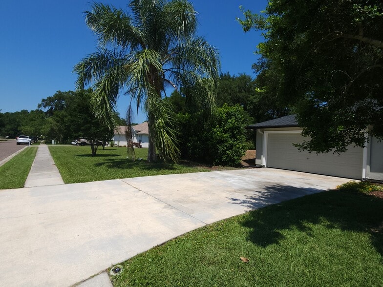 Building Photo - 95180 Twin Oaks Ln