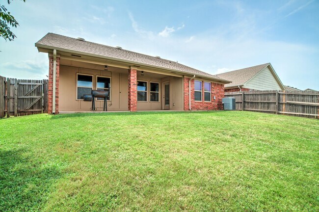 Building Photo - Deer Creek Schools