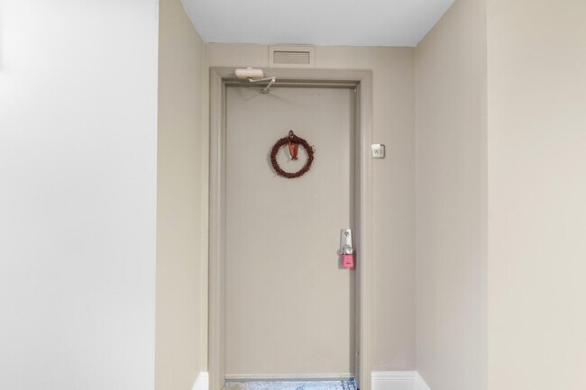Building Photo - 1208 Marine 901 Way