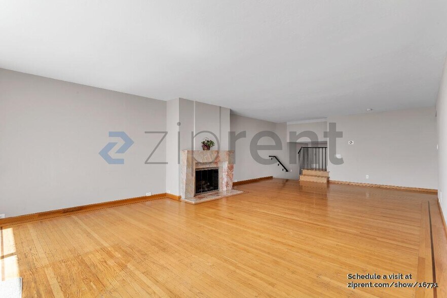 Building Photo - 115 Mendosa Ave