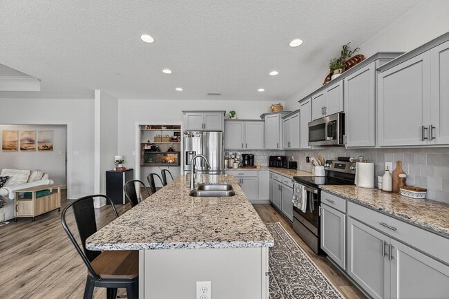 Building Photo - Spacious Stateside Home with Bonus Room & Screened-In Porch