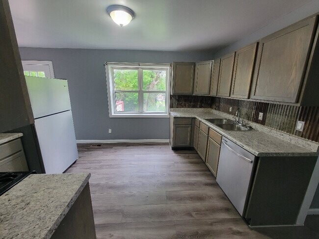 Building Photo - 3571 Wright Ave