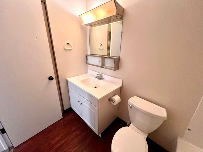 Building Photo - Moon Twp - Spacious 1 Bedroom 1 Bathroom -...