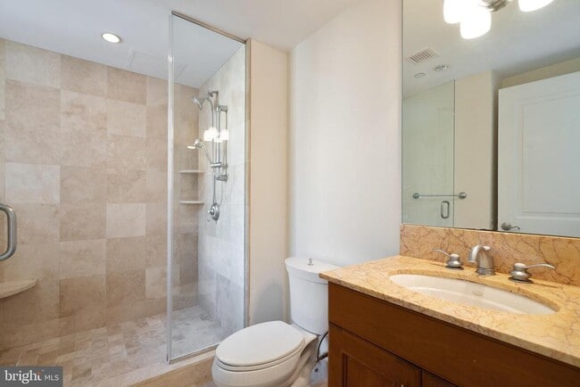 Building Photo - 1701 Locust St