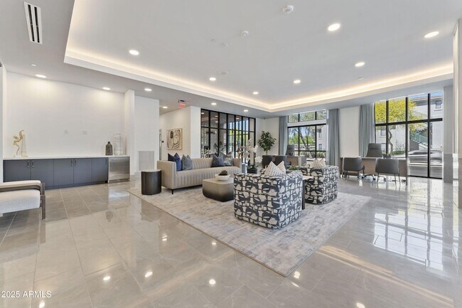 Building Photo - 7111 E Tierra Buena Ln