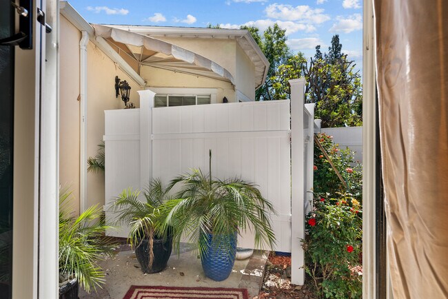 Building Photo - 17812 Parthenia St