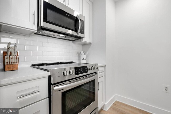 Building Photo - 2bed/1bath at The Odyssey with Garage Park...