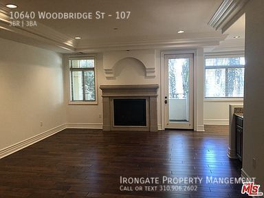 Building Photo - 10640 Woodbridge St