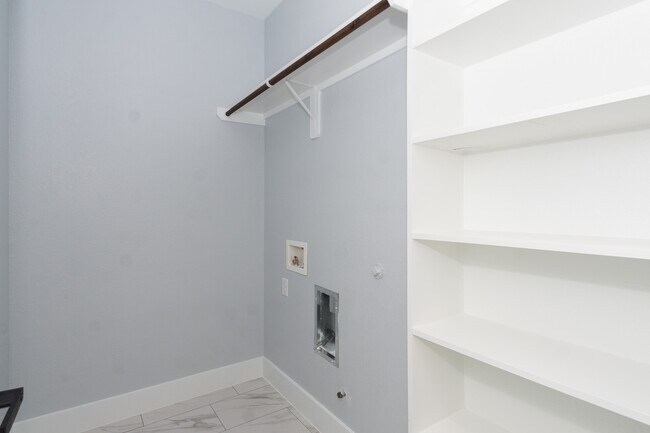 Building Photo - 6513 Avenue C