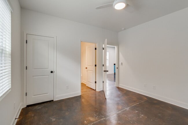 Building Photo - 1410 Barnwell St