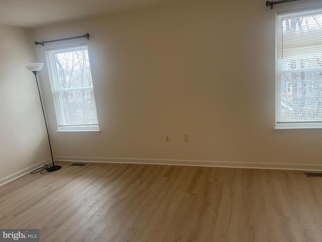 Building Photo - 8922 Royal Astor Way