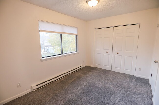 Building Photo - 257 Canby St