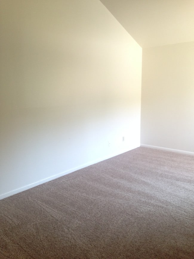 Stratford Village 8261 N Teutonia Ave Brown Deer WI 53209 Apartment