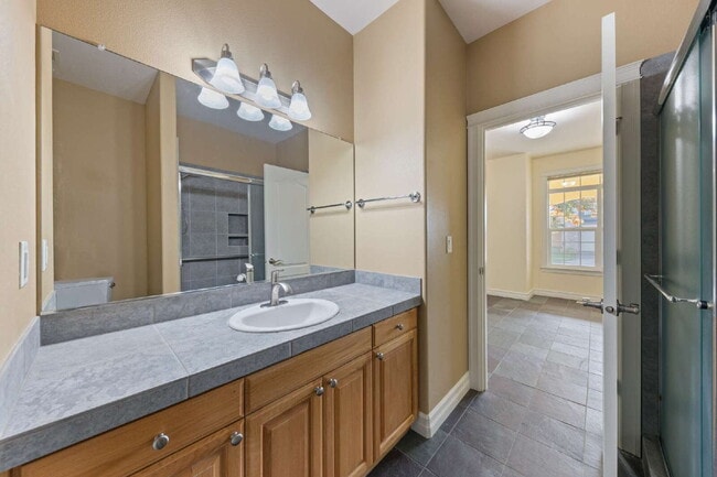 Building Photo - Beautiful Home in 55+ Community!