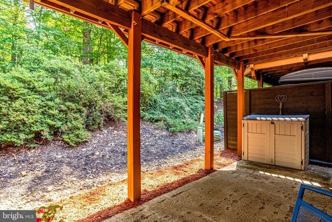Building Photo - 7947 Hidden Bridge Dr